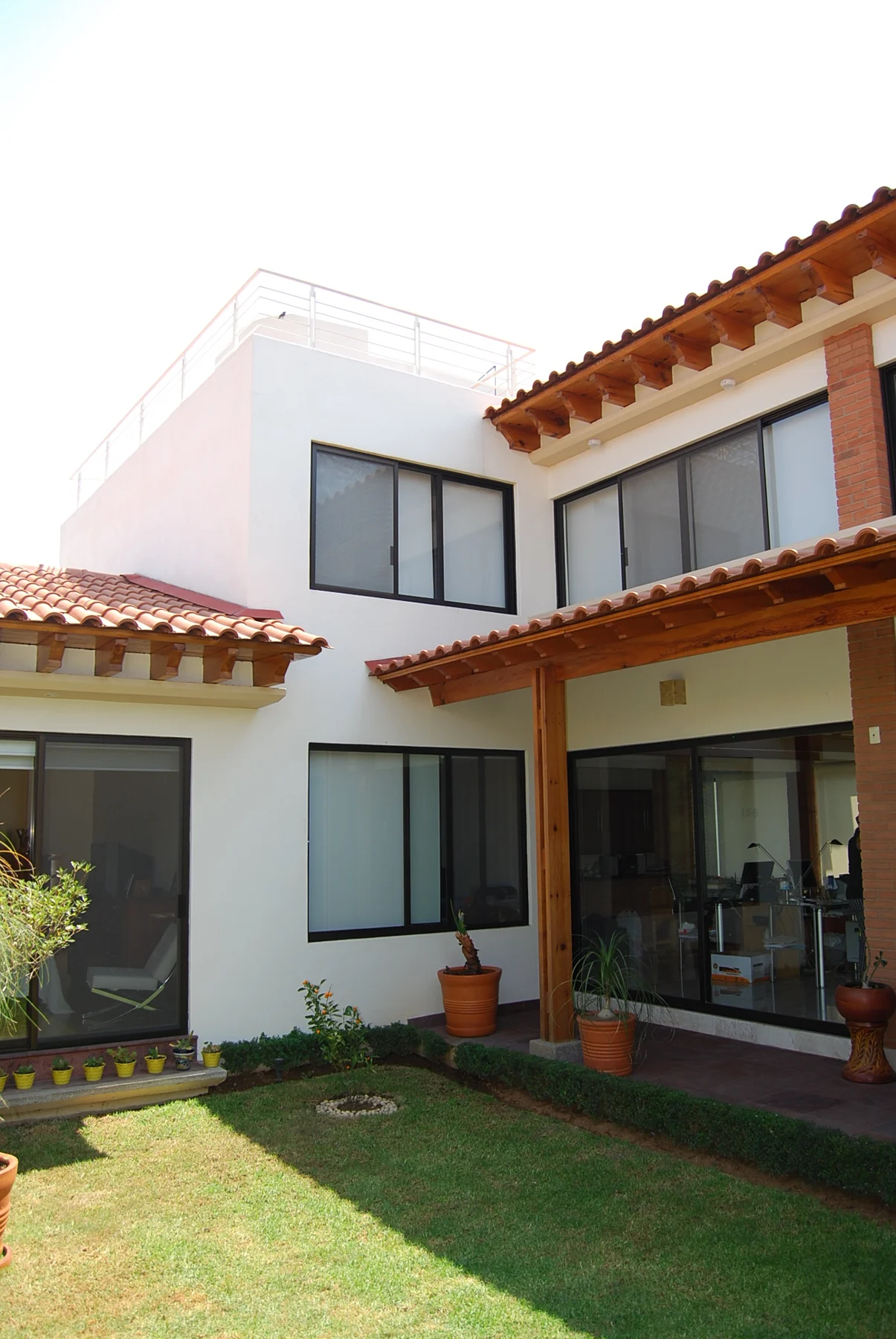 Casa Eucaliptos 168 — patio